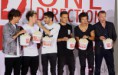 /album/fotogaleria/a45378-one-direction-palomitas-estreno-this-is-us-londres-jpg/